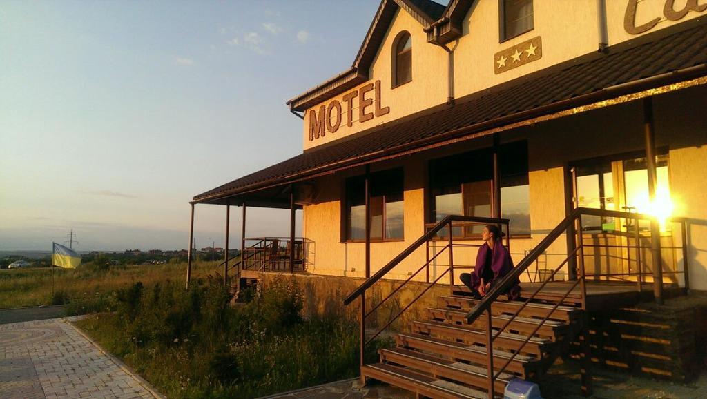 Motel Sacvoyage Charków Zewnętrze zdjęcie